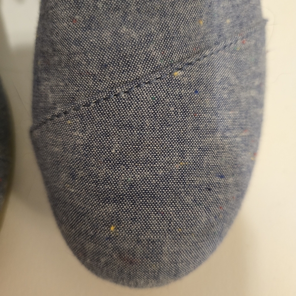 TOMS Speckled Denim Wedge Booties Tribal Design On Back Heels Laceup Shoes Sz 6 - Picture 4 of 17